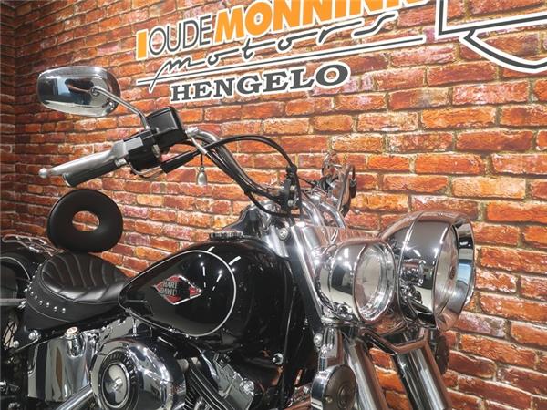 New Harley-Davidson FLSTC Heritage Classic 1690