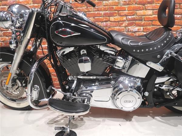 New Harley-Davidson FLSTC Heritage Classic 1690