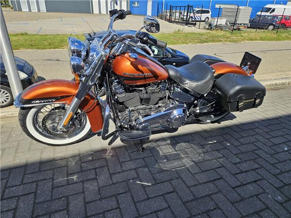 2020 Harley-Davidson FLDE Deluxe