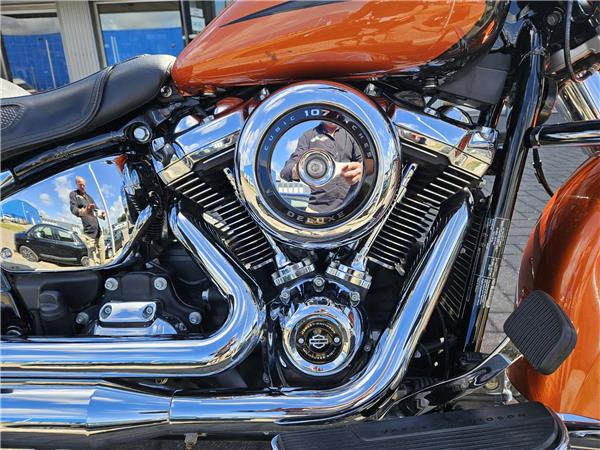2020 Harley-Davidson FLDE Deluxe