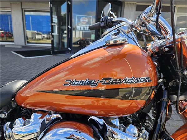 2020 Harley-Davidson FLDE Deluxe