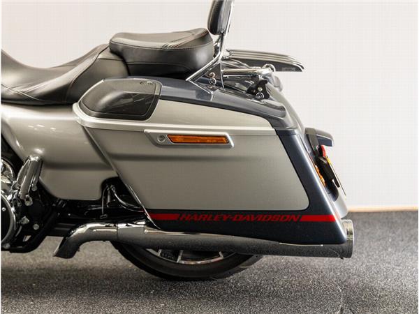 2019 Harley-Davidson FLHXSE CVO Street Glide