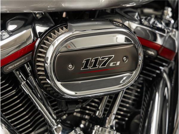 2019 Harley-Davidson FLHXSE CVO Street Glide