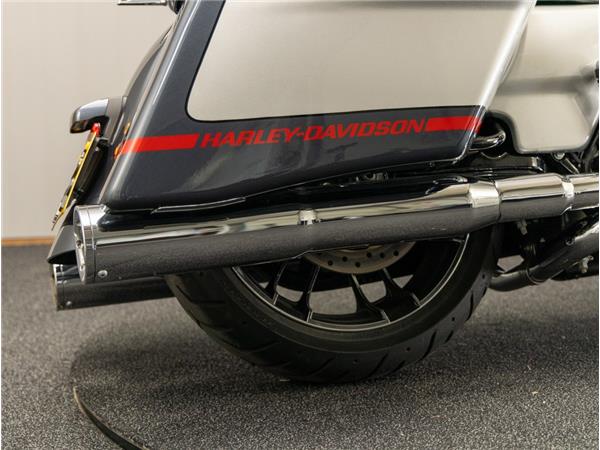 2019 Harley-Davidson FLHXSE CVO Street Glide