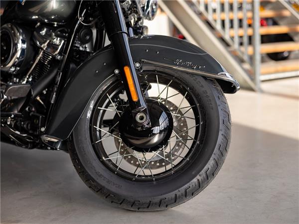 New Harley-Davidson FLHC Heritage Classic Solid Colour