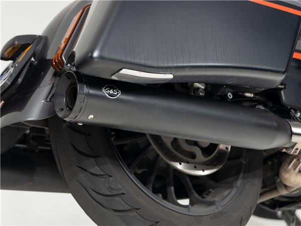 2018 Harley-Davidson FLHXSE CVO Street Glide