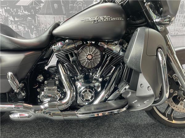 New Harley-Davidson FLHXS STREET GLIDE SPECIAL