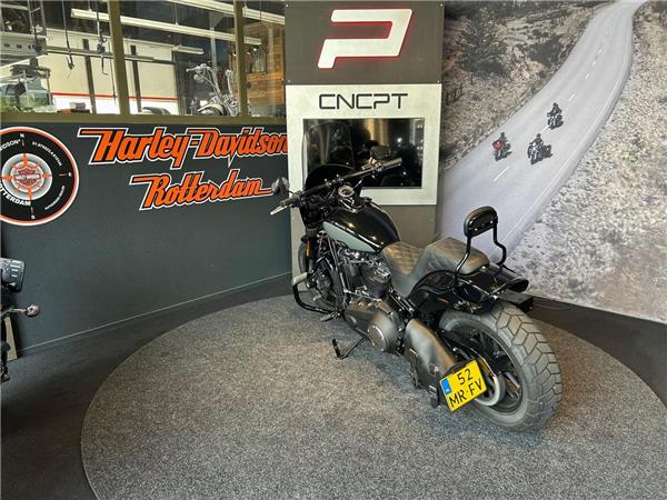 2022 Harley-Davidson FXFB Fat Bob Solid Colour