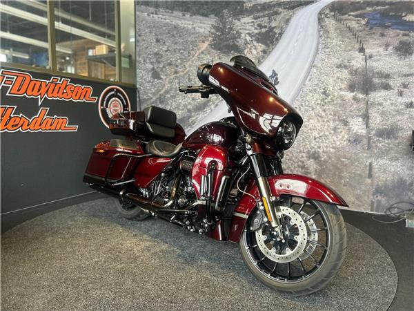 2019 Harley-Davidson FLHXSE CVO STREET GLIDE