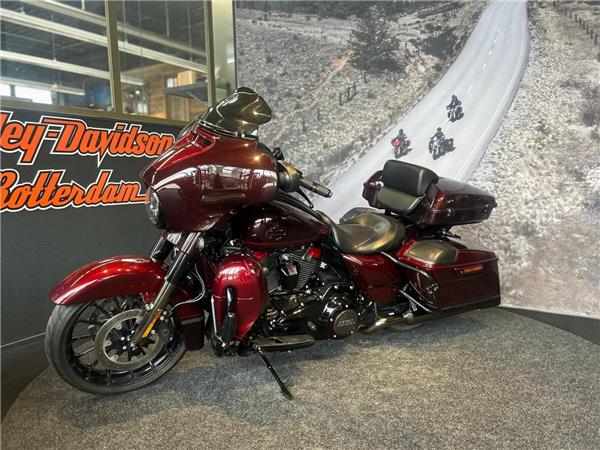 2019 Harley-Davidson FLHXSE CVO STREET GLIDE