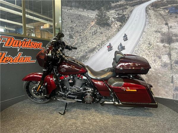 2019 Harley-Davidson FLHXSE CVO STREET GLIDE
