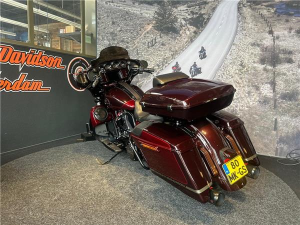 2019 Harley-Davidson FLHXSE CVO STREET GLIDE
