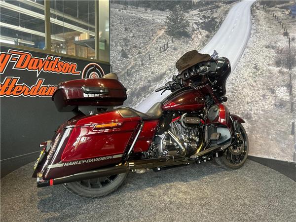 2019 Harley-Davidson FLHXSE CVO STREET GLIDE