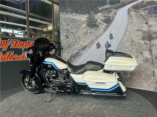 New Harley-Davidson FLHXS STREET GLIDE SPECIAL