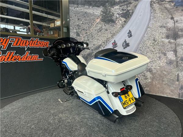 New Harley-Davidson FLHXS STREET GLIDE SPECIAL