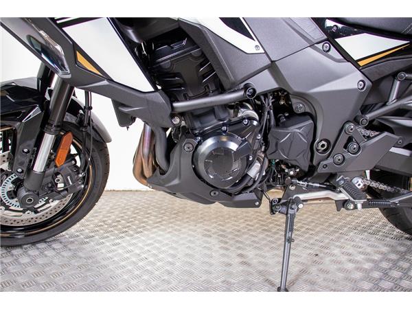 2025 KAWASAKI VERSYS 1100