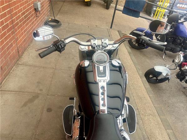 2021 HARLEY-DAVIDSON SOFTAIL FLSTF FAT BOY