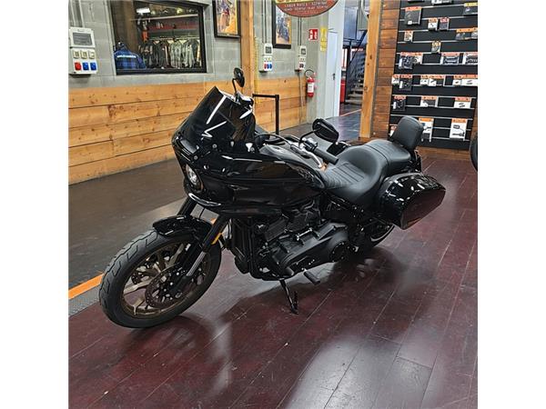 Harley-Davidson Softail-Cruiser LOW RIDER ST 117 contovendita