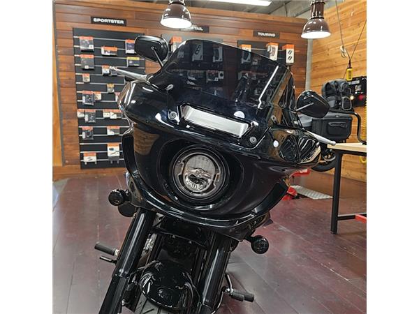 Harley-Davidson Softail-Cruiser LOW RIDER ST 117 contovendita