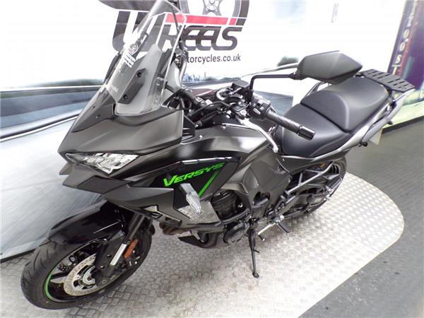 2025 Kawasaki Versys 1100