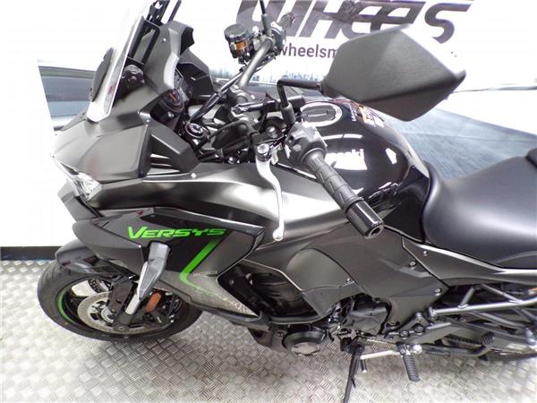 2025 Kawasaki Versys 1100