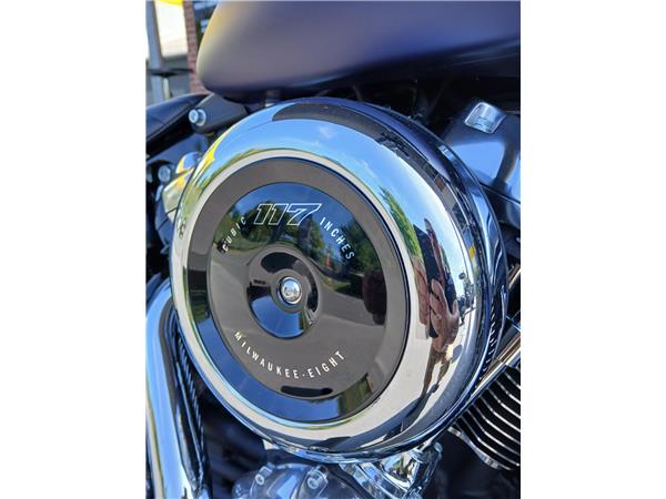 2025 HARLEY-DAVIDSON STREET BOB