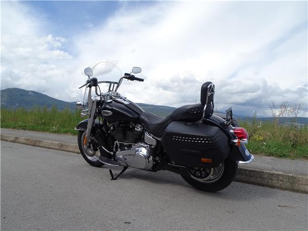 2021 harley-davidson FLHC Heritage Classic 107