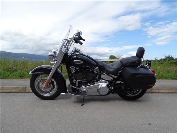 2021 harley-davidson FLHC Heritage Classic 107