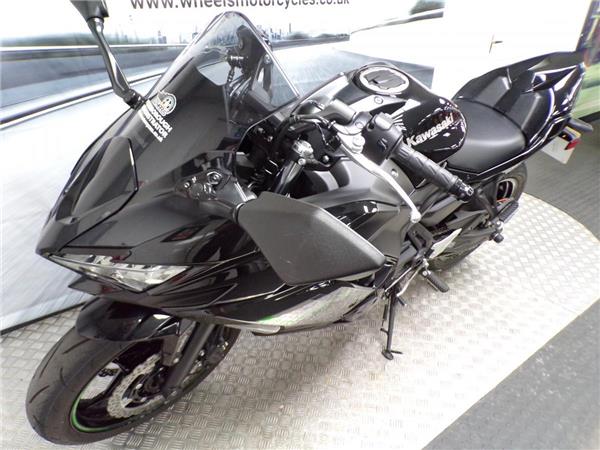 2025 Kawasaki Ninja 650
