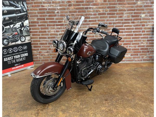 Heritage Softail Classic 114 