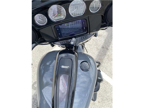 2022 HARLEY-DAVIDSON STREET GLIDE