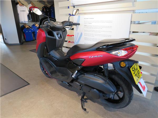 YAMAHA  N-MAX 125