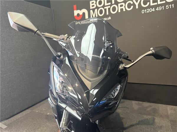 2025 Kawasaki Ninja 1100SX