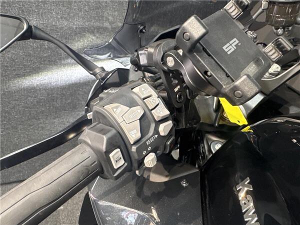 2025 Kawasaki Ninja 1100SX