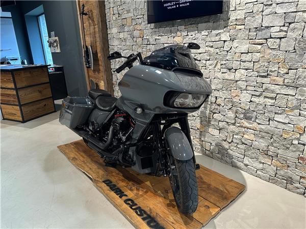 2018 harley-davidson FLTRXSE Road Glide Special 117 CVO