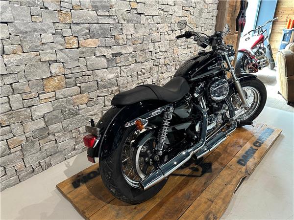 2011 harley-davidson XL 1200 C Sportster Custom