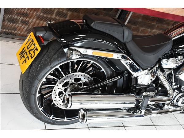 2025 HARLEY-DAVIDSON BREAKOUT 117 