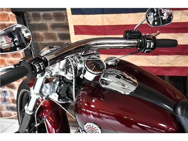 2015 HARLEY-DAVIDSON SOFTAIL FXSB BREAKOUT