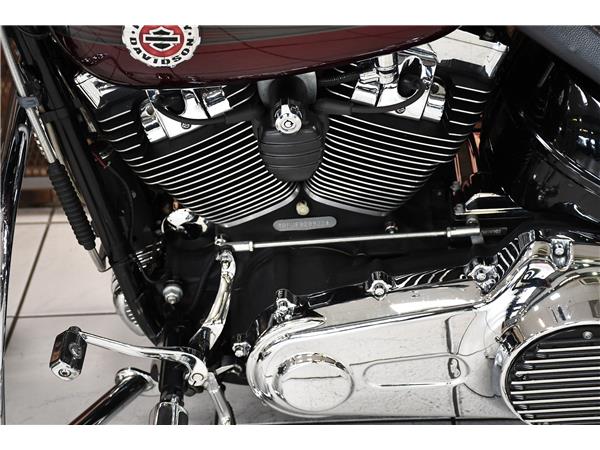 2015 HARLEY-DAVIDSON SOFTAIL FXSB BREAKOUT