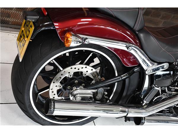2015 HARLEY-DAVIDSON SOFTAIL FXSB BREAKOUT
