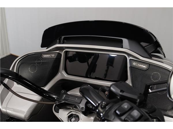 New Harley-Davidson FLTRXSE CVO Road Glide Custom Color Platinum