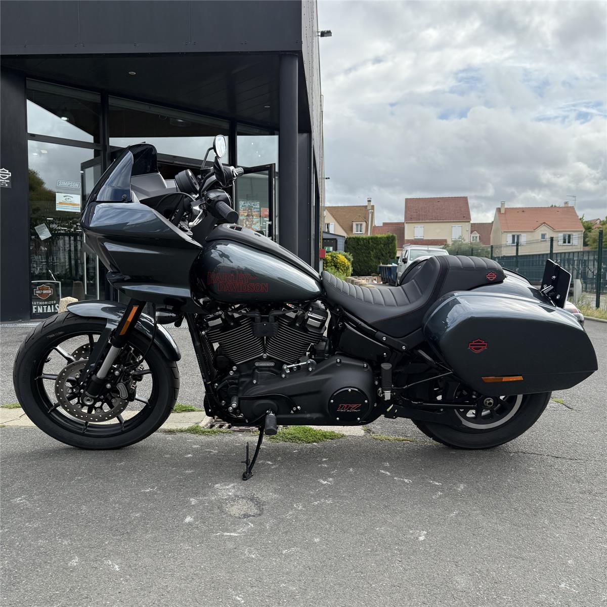 2025 HARLEY-DAVIDSON LOW RIDER
