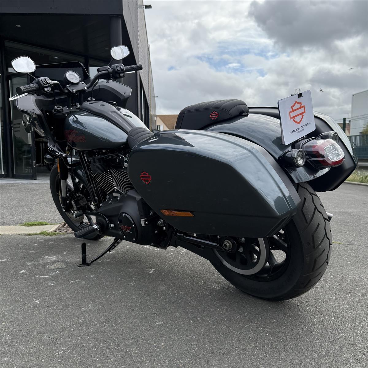 2025 HARLEY-DAVIDSON LOW RIDER