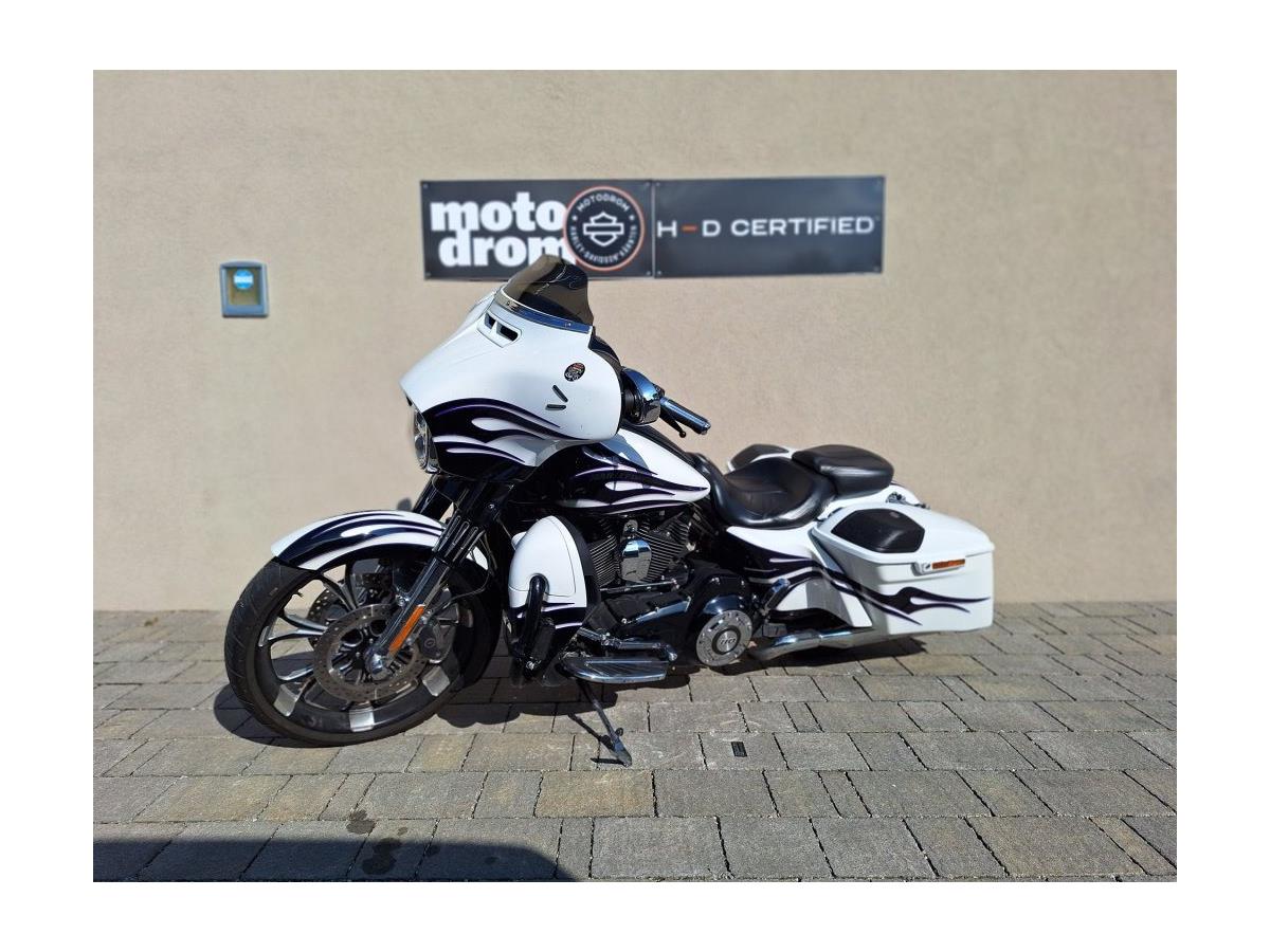2016 Harley-Davidson CVO Street Glide FLHXSE