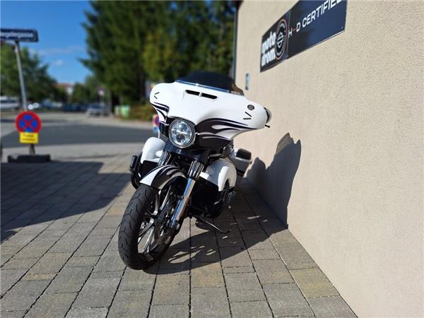2016 Harley-Davidson Street Glide FLHX