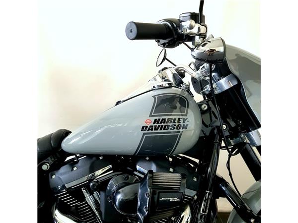 HARLEY-DAVIDSON SPORT GLIDE