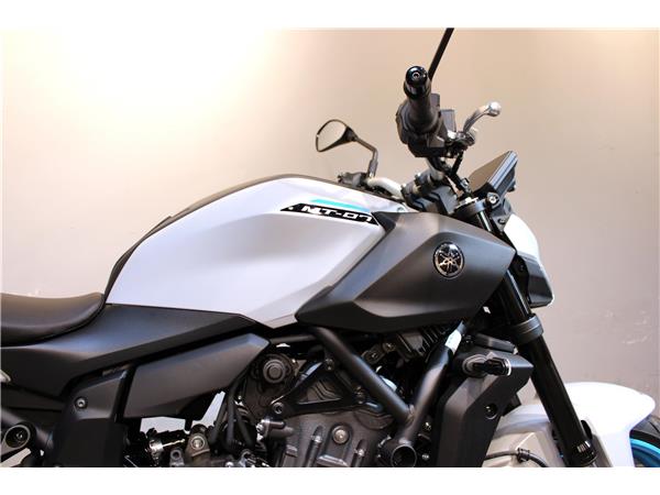 YAMAHA MT-07