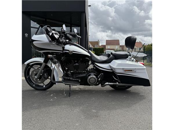 2012 HARLEY-DAVIDSON ROAD GLIDE