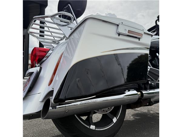 2012 HARLEY-DAVIDSON ROAD GLIDE