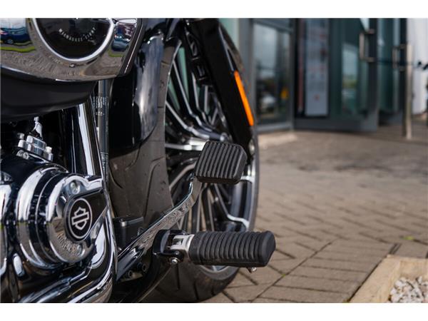 2025 Harley-Davidson Breakout